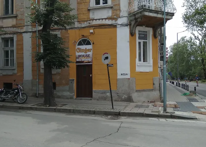 Хостел Ginger House *