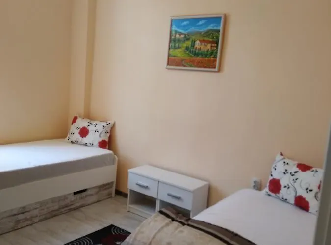 Ginger House Хостел *